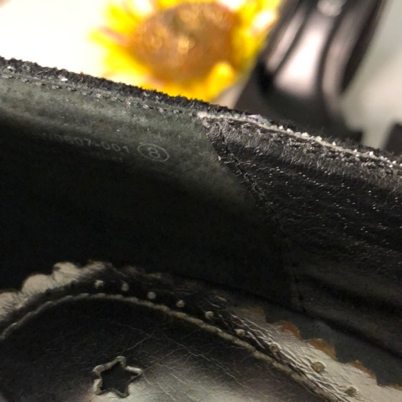 🌻 Naughty Monkey Black Lace Heels - Picture 7 of 7
